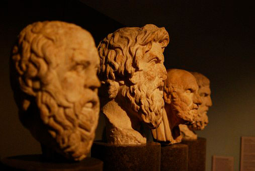 cuatro bustos de filósofos griegos